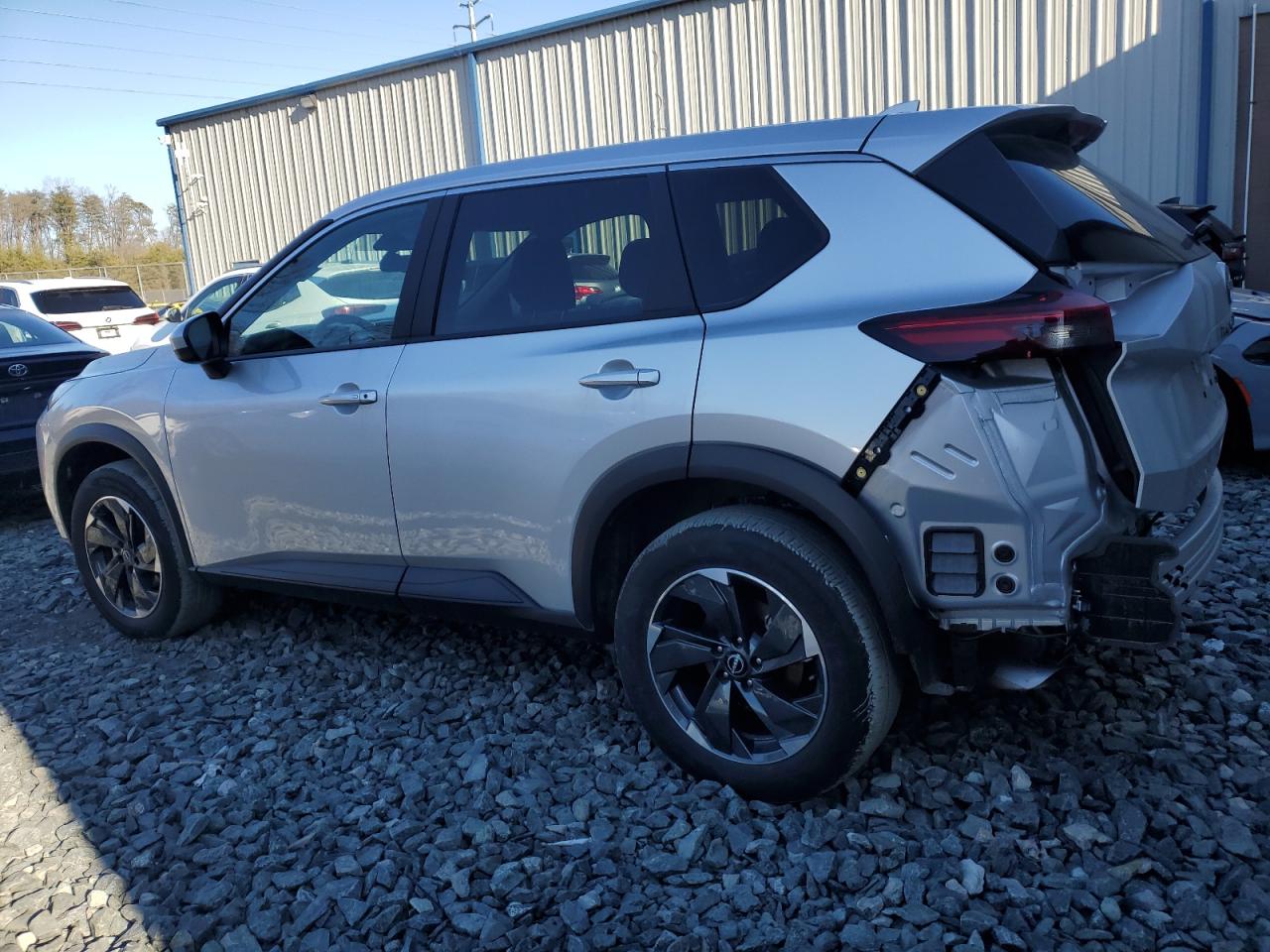 2024 Nissan Rogue - Image 2