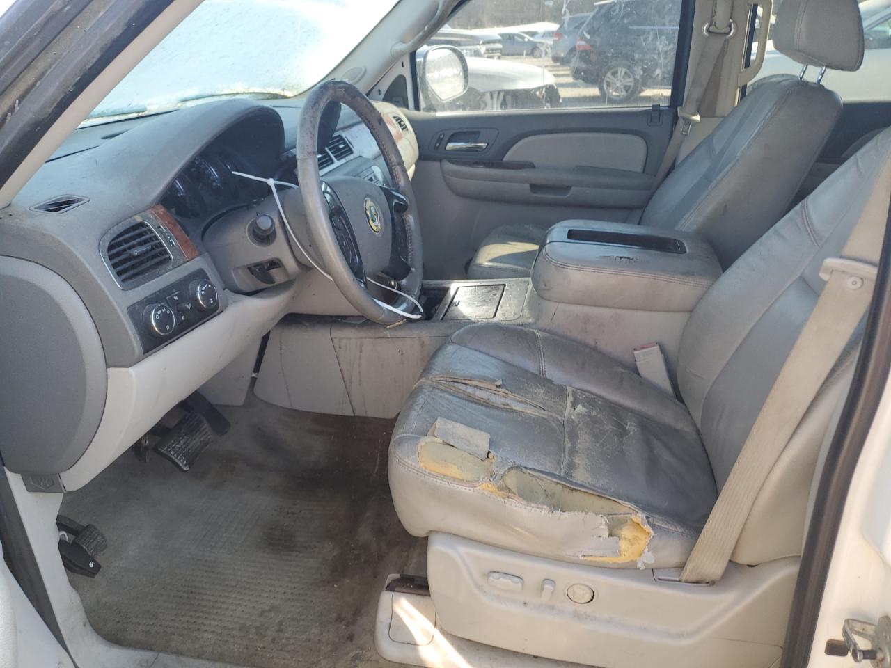 2007 Chevrolet Avalanche - Image 7