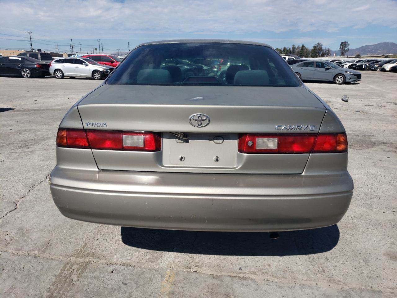 1997 Toyota Camry - Image 6