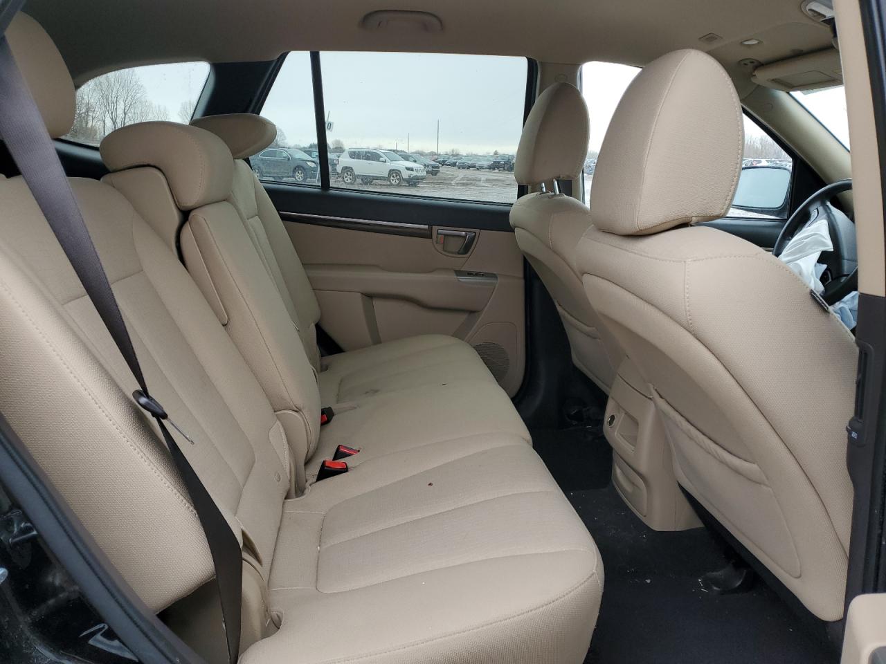 2010 Hyundai Santa Fe - Image 11