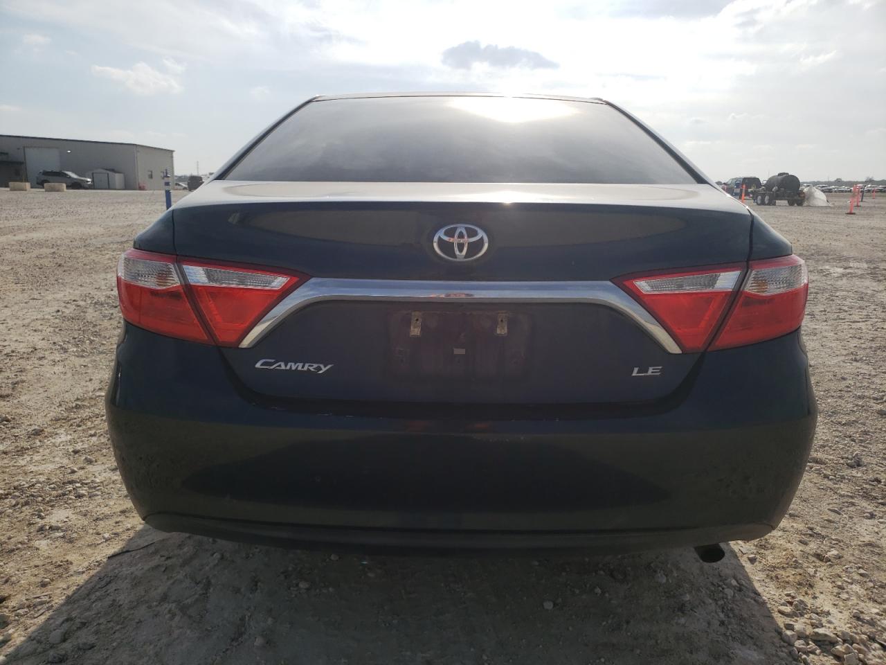 2016 Toyota Camry - Image 6
