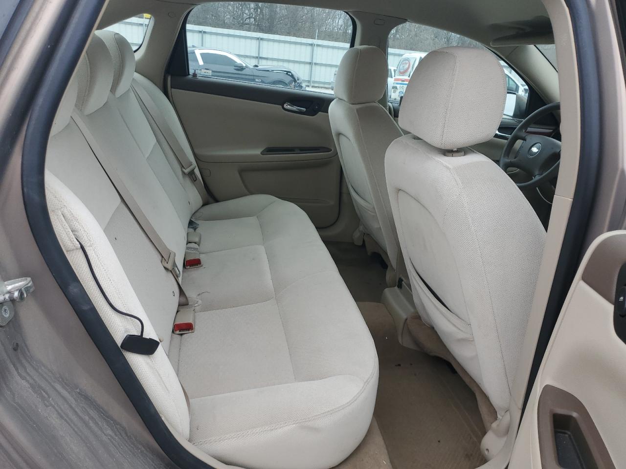 2006 Chevrolet Impala - Image 10
