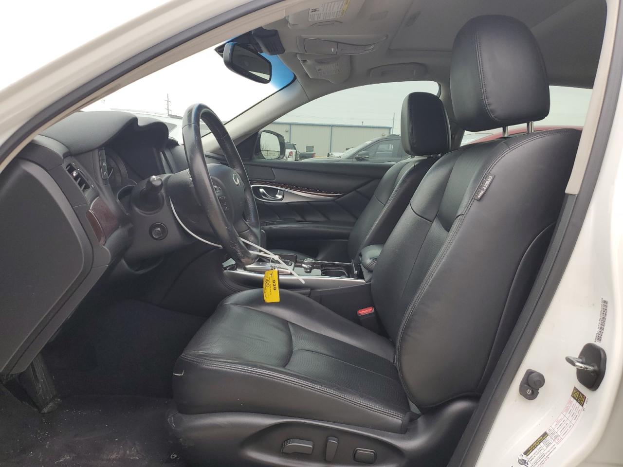 2018 Infiniti Q70 - Image 7