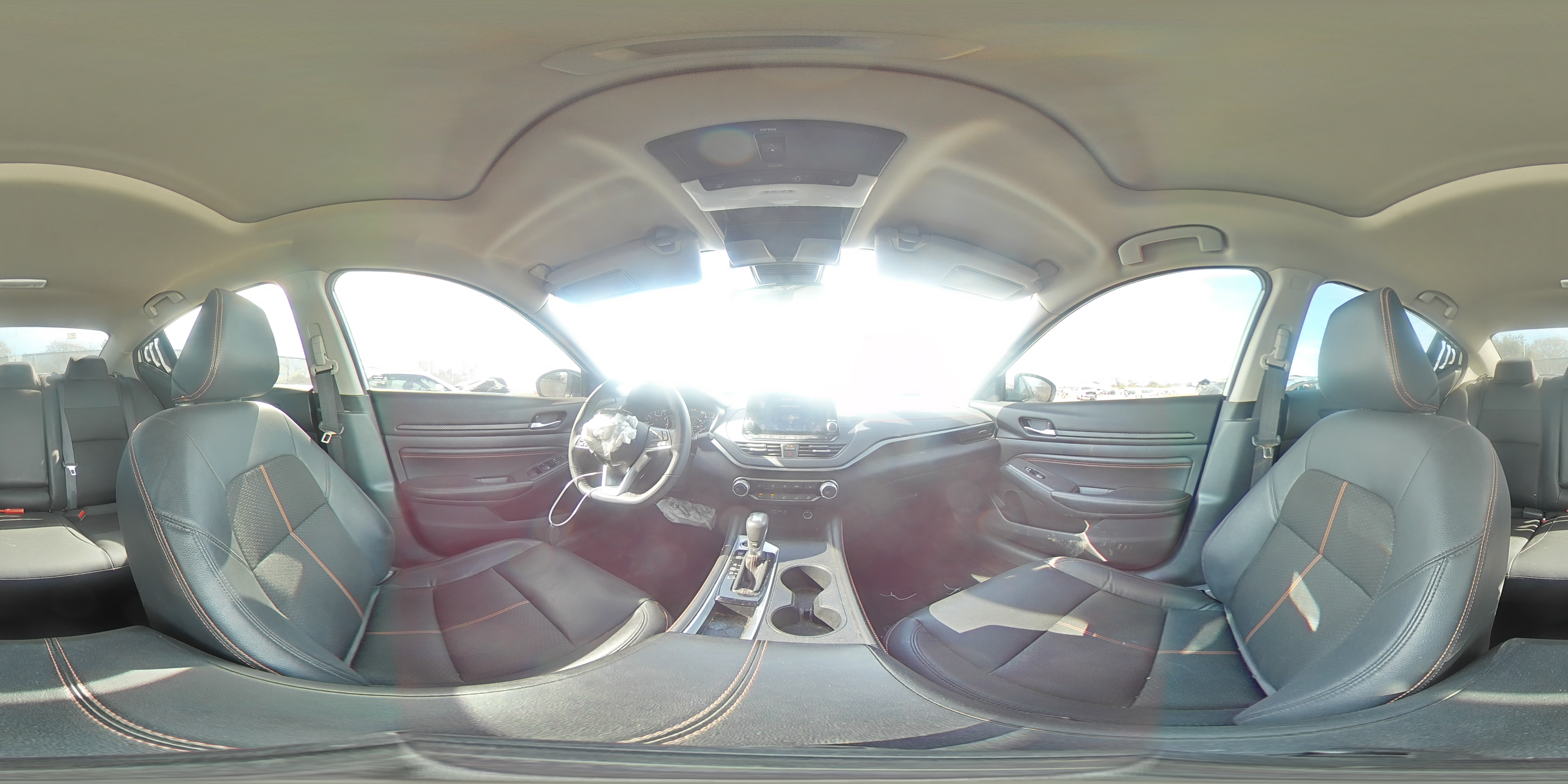 2022 Nissan Altima - Image 13