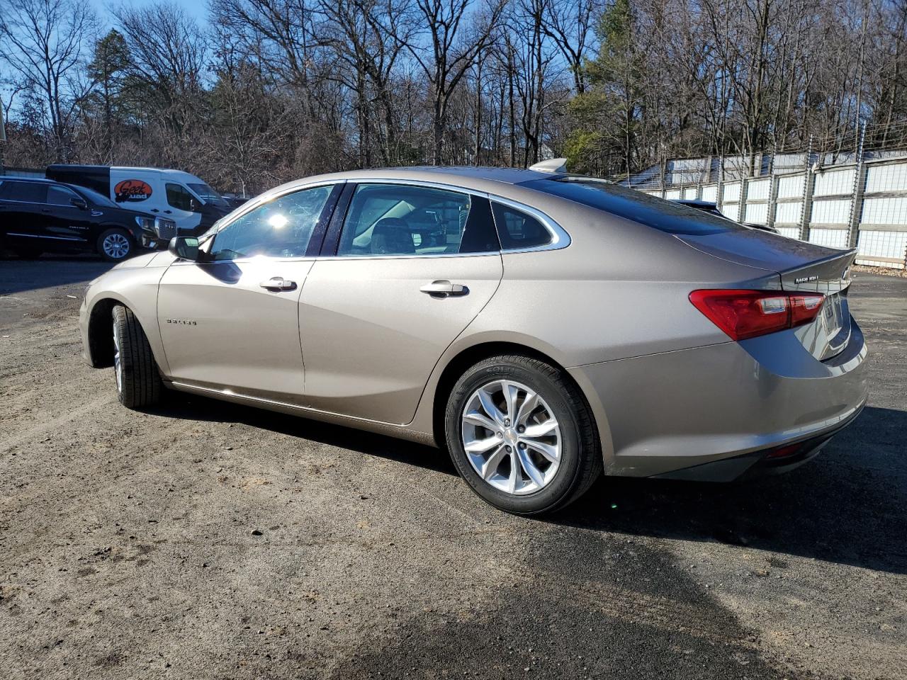 2023 Chevrolet Malibu - Image 2