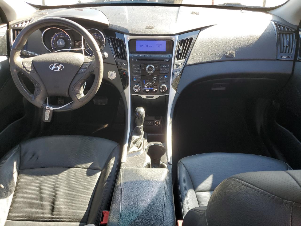 2011 Hyundai Sonata - Image 8