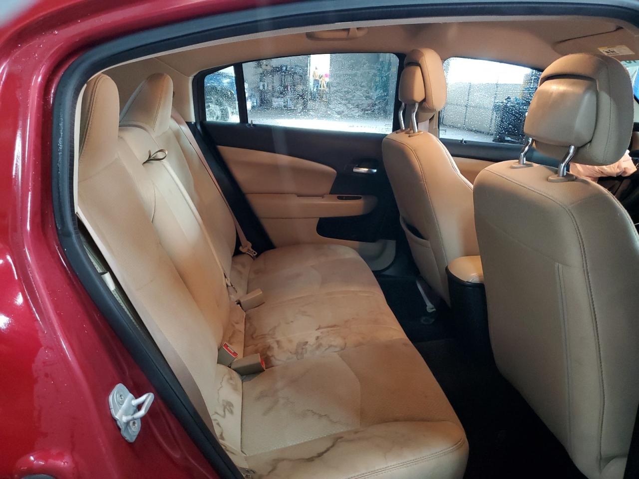 2014 Chrysler 200 - Image 10