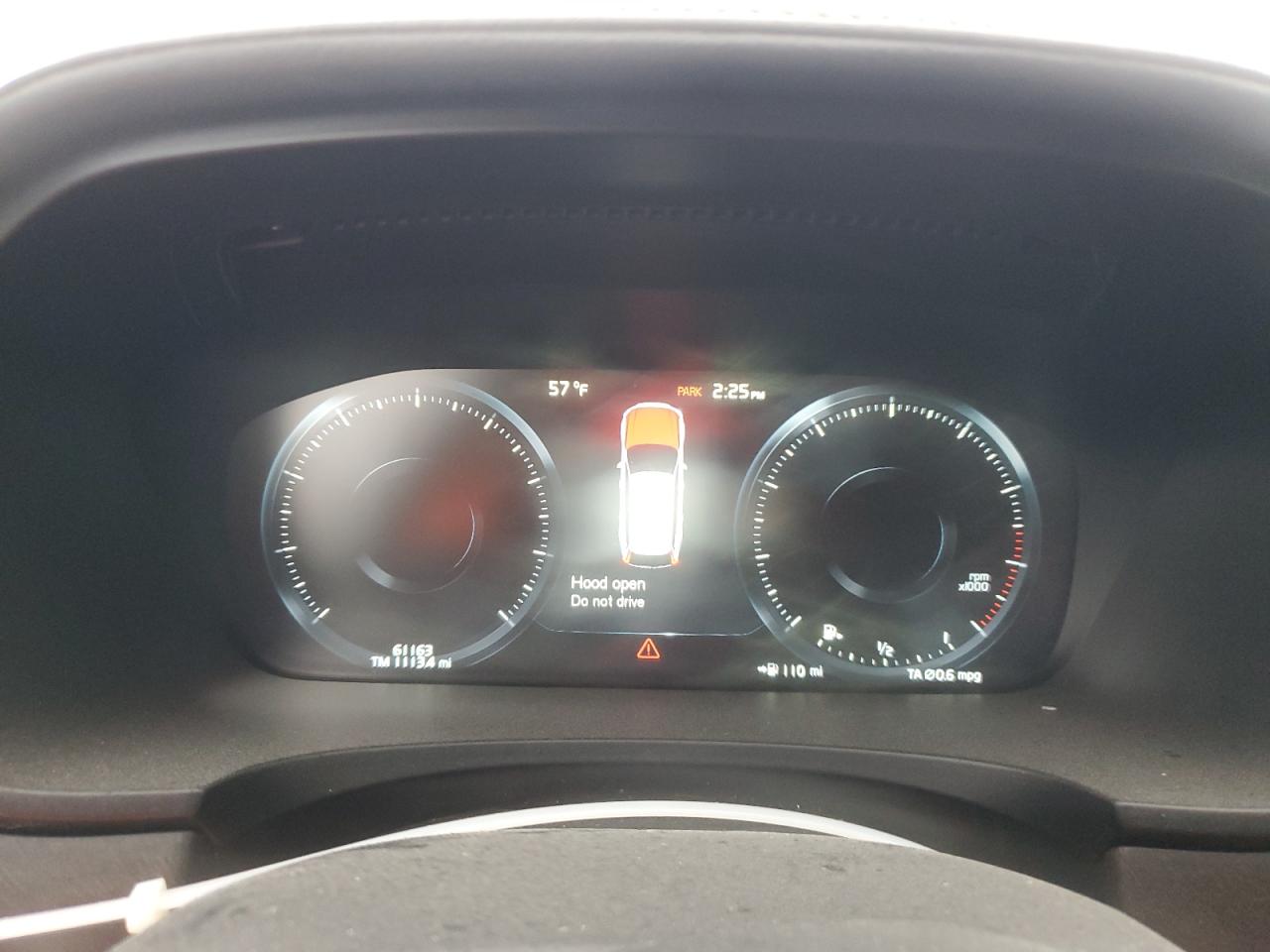 2018 Volvo V90 - Image 9