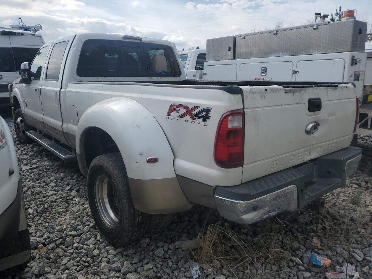 2014 Ford F350 - Image 2