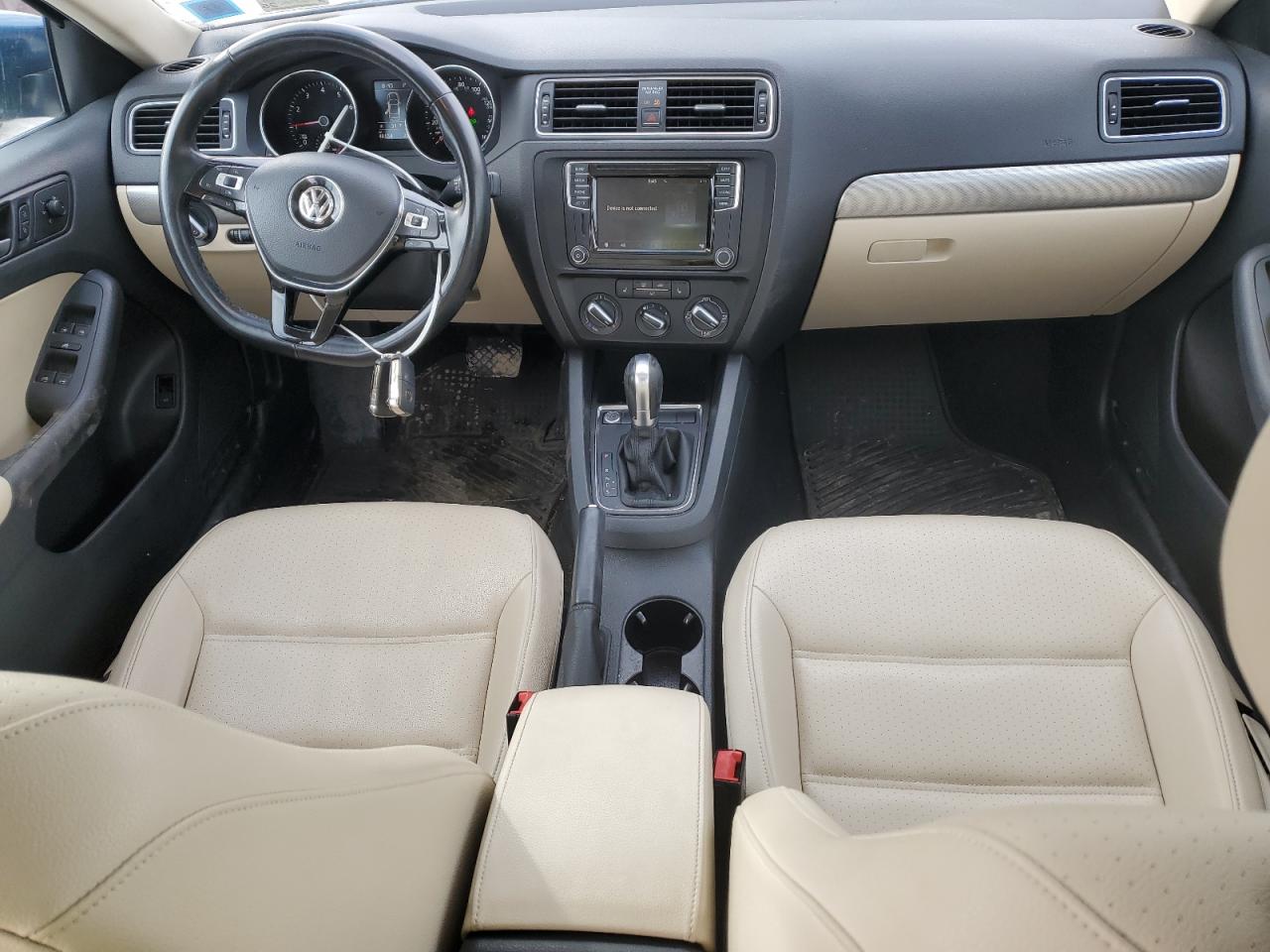 2017 Volkswagen Jetta - Image 8