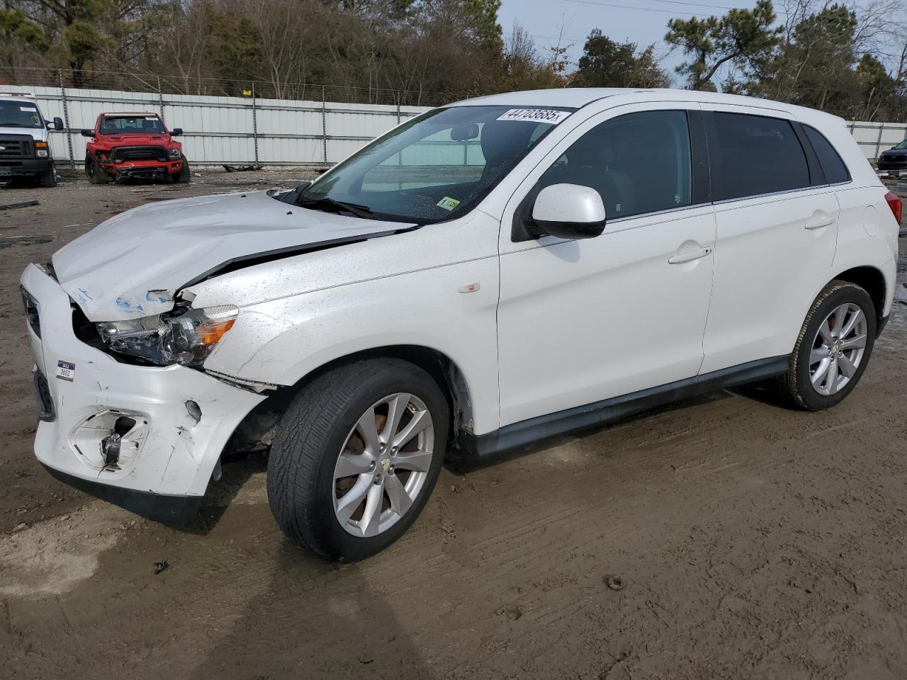2013 Mitsubishi Outlander - Image 1