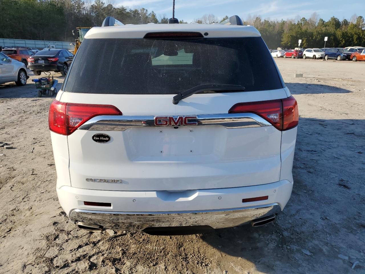 2019 GMC Acadia - Image 6