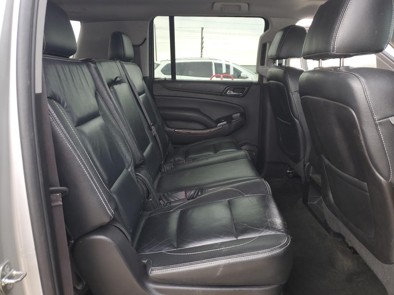 2015 Chevrolet Suburban - Image 11