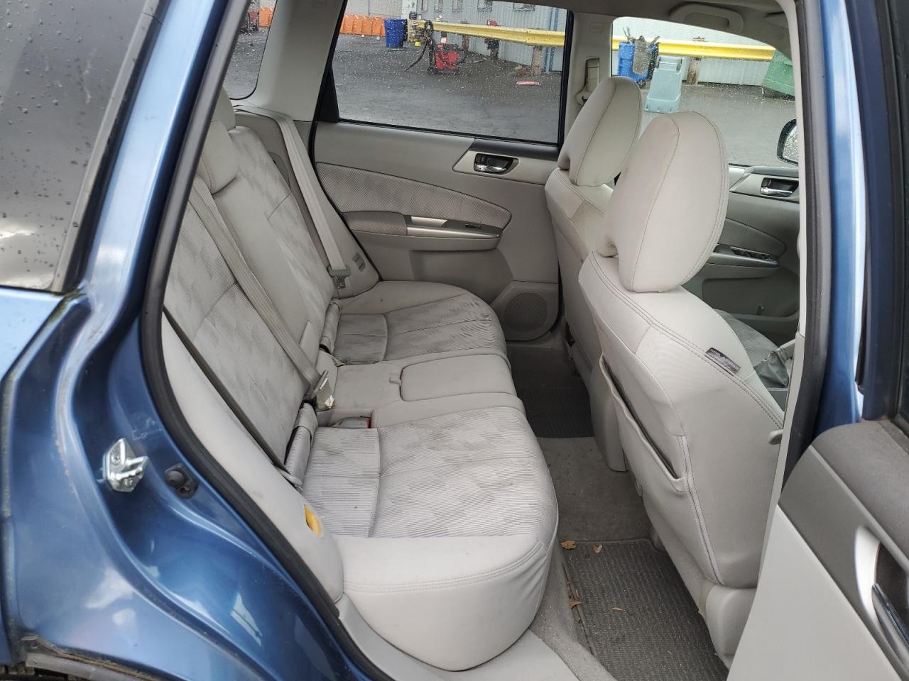2010 Subaru Forester - Image 11