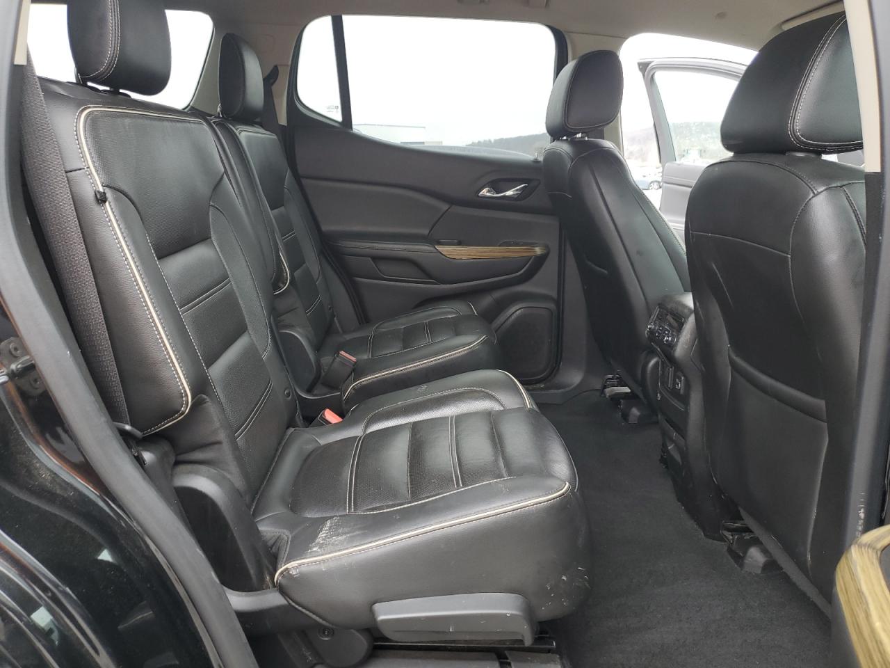 2019 GMC Acadia - Image 11