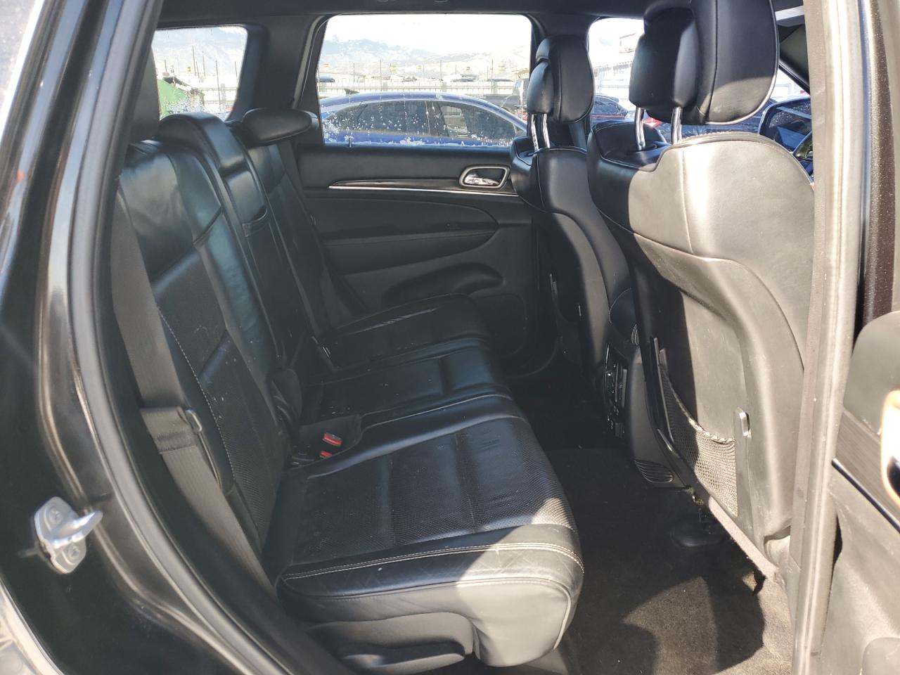 2015 Jeep Grand Cherokee - Image 11