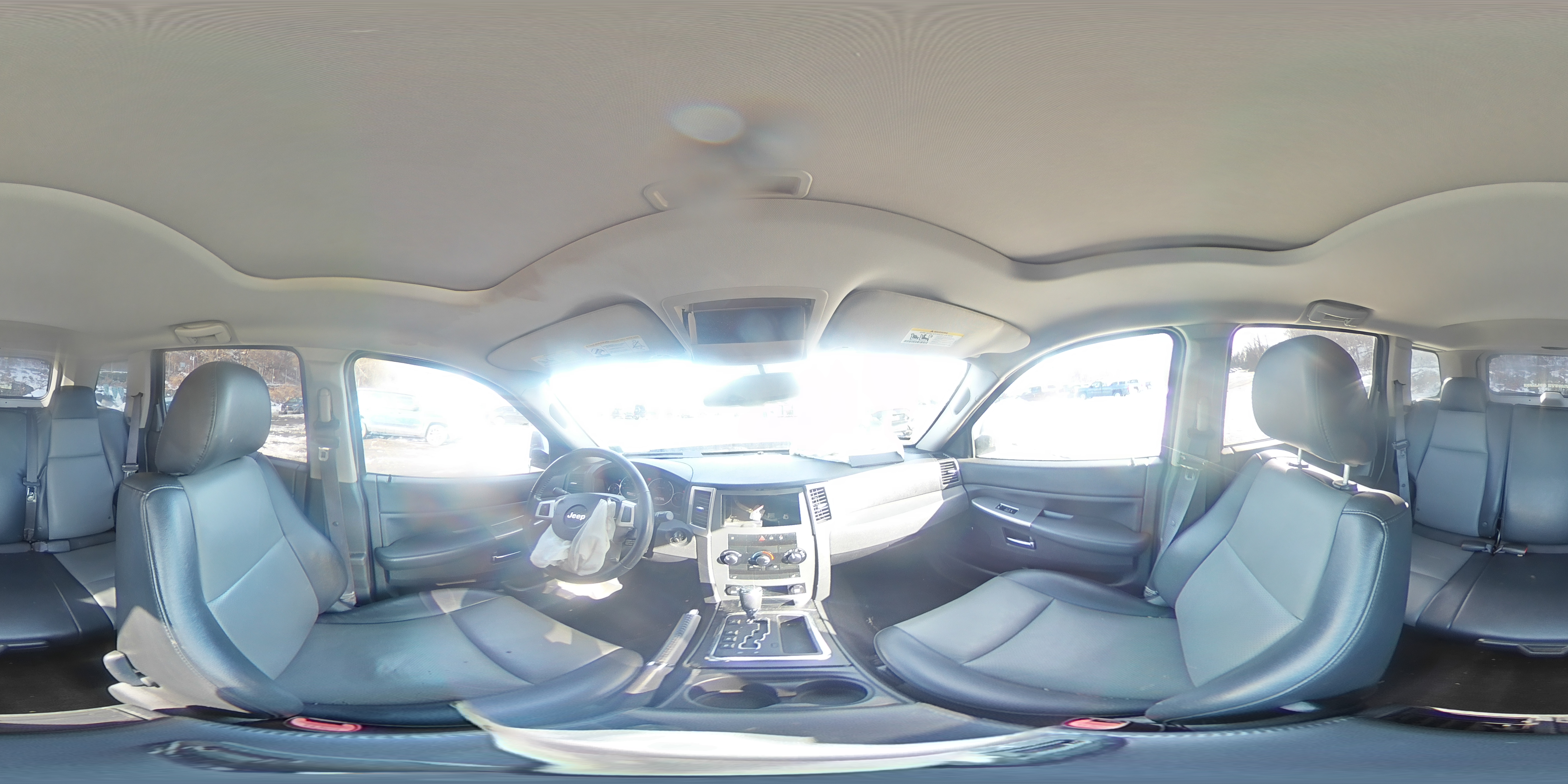 2010 Jeep Grand Cherokee - Image 13