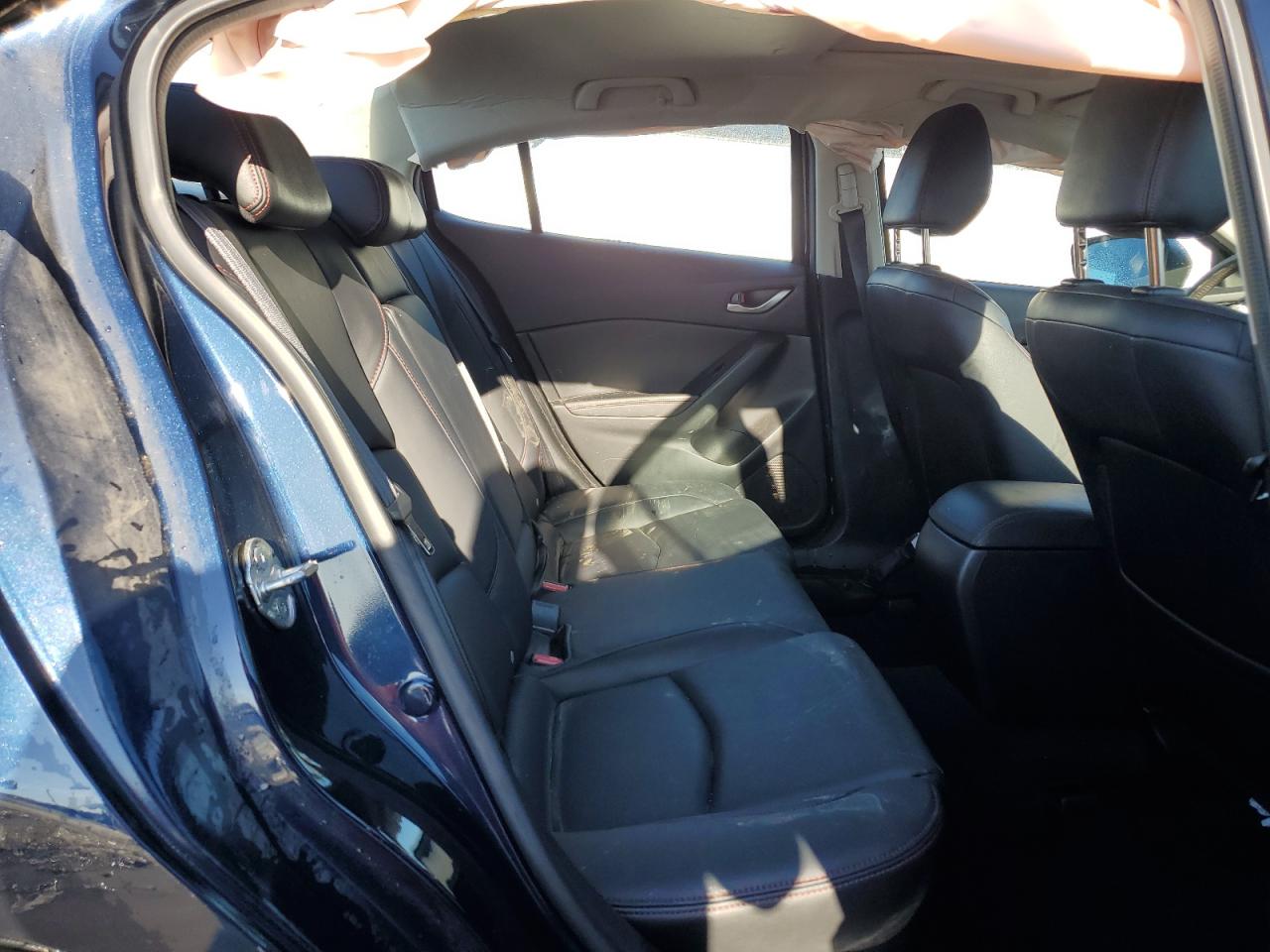2016 Mazda 3 - Image 10