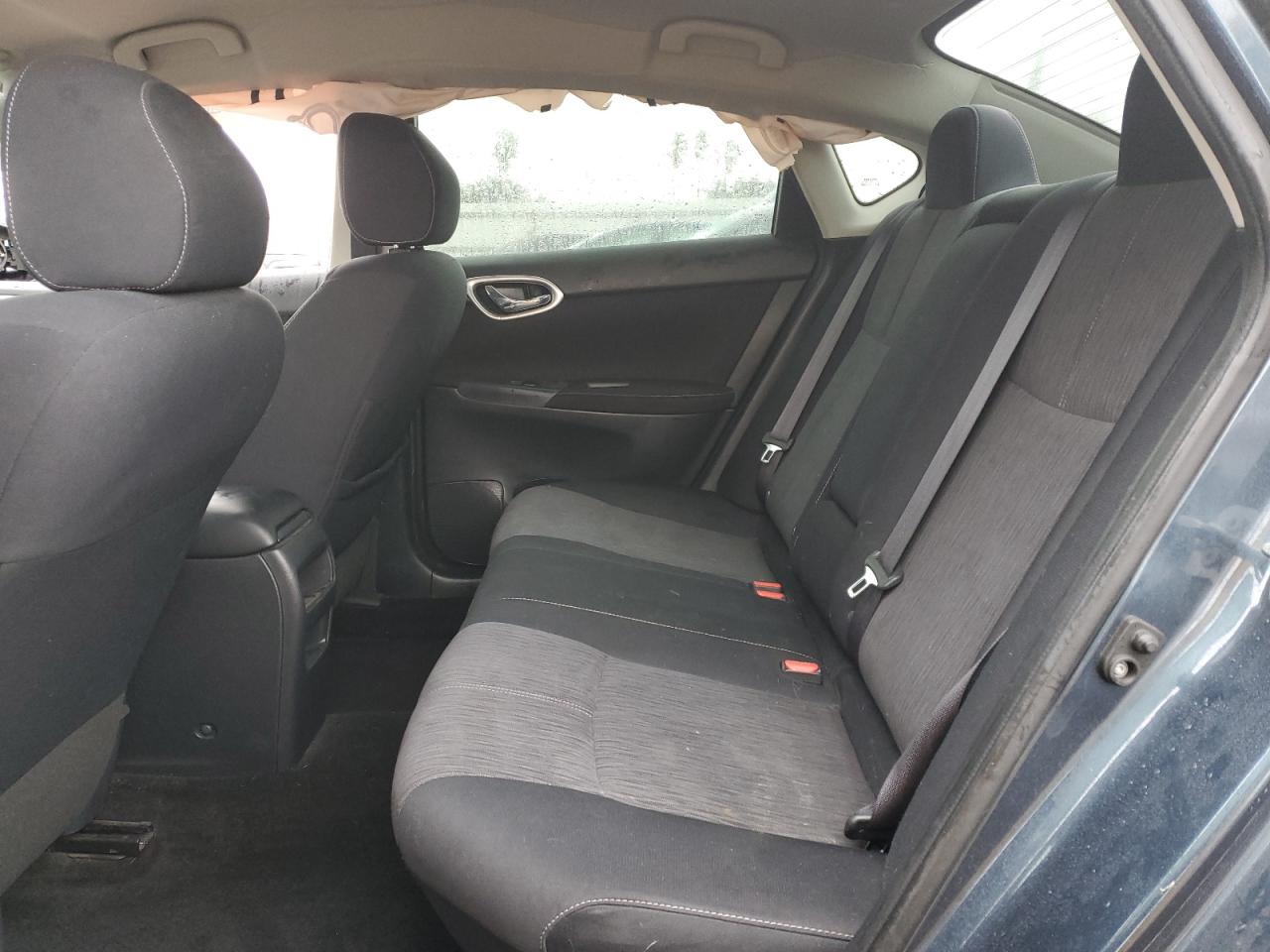 2015 Nissan Sentra - Image 11
