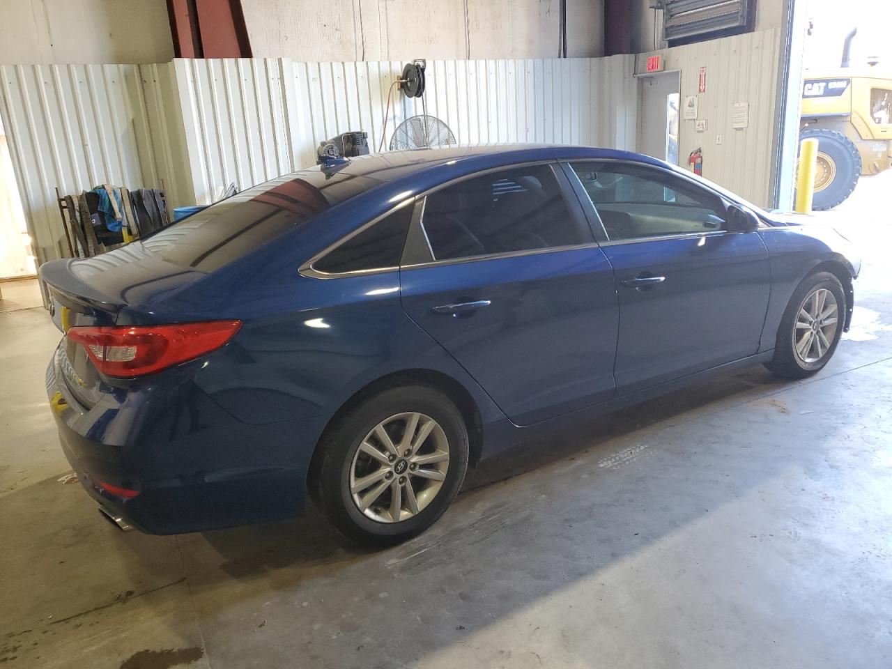 2016 Hyundai Sonata - Image 3