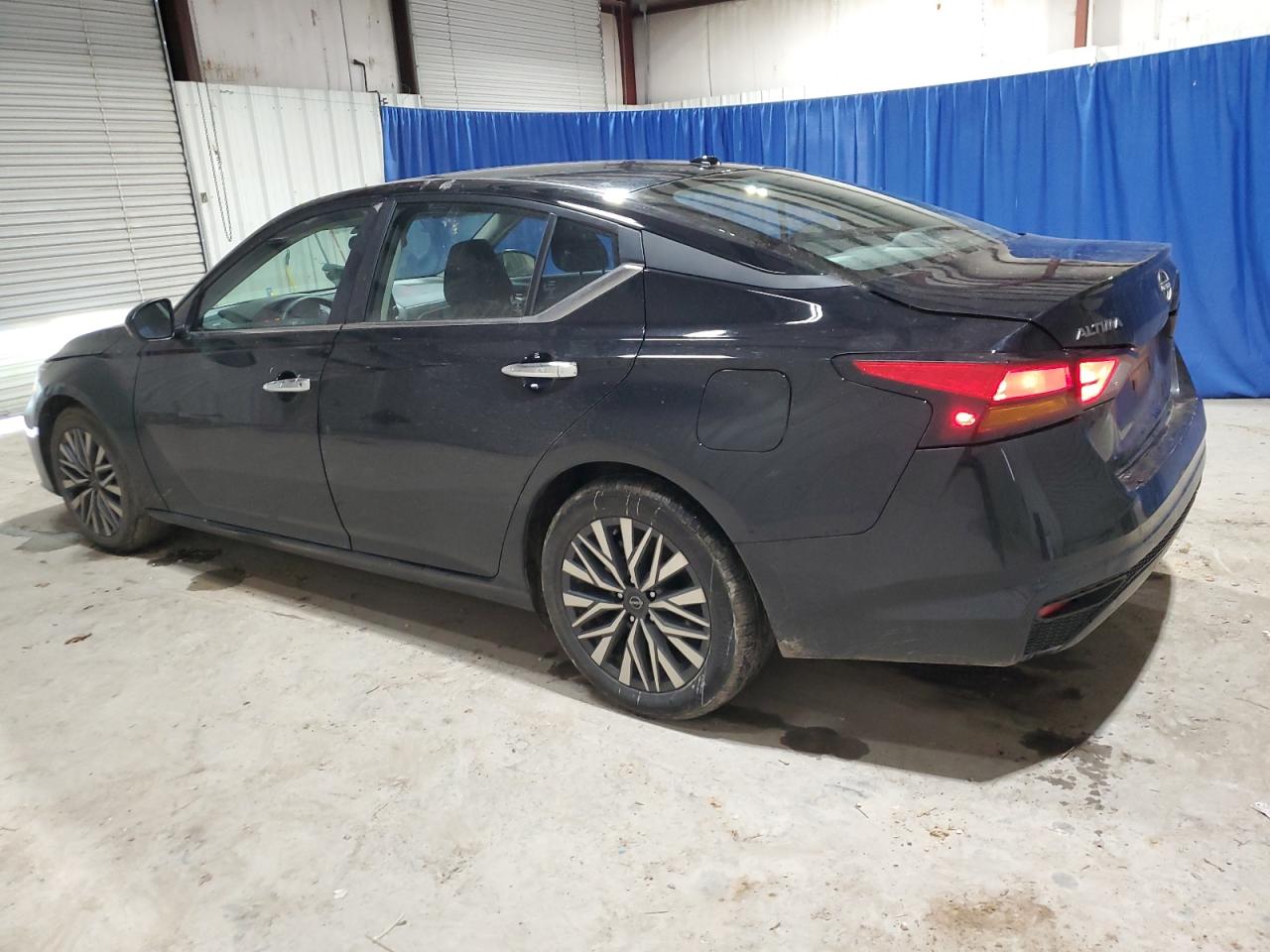2024 Nissan Altima - Image 2