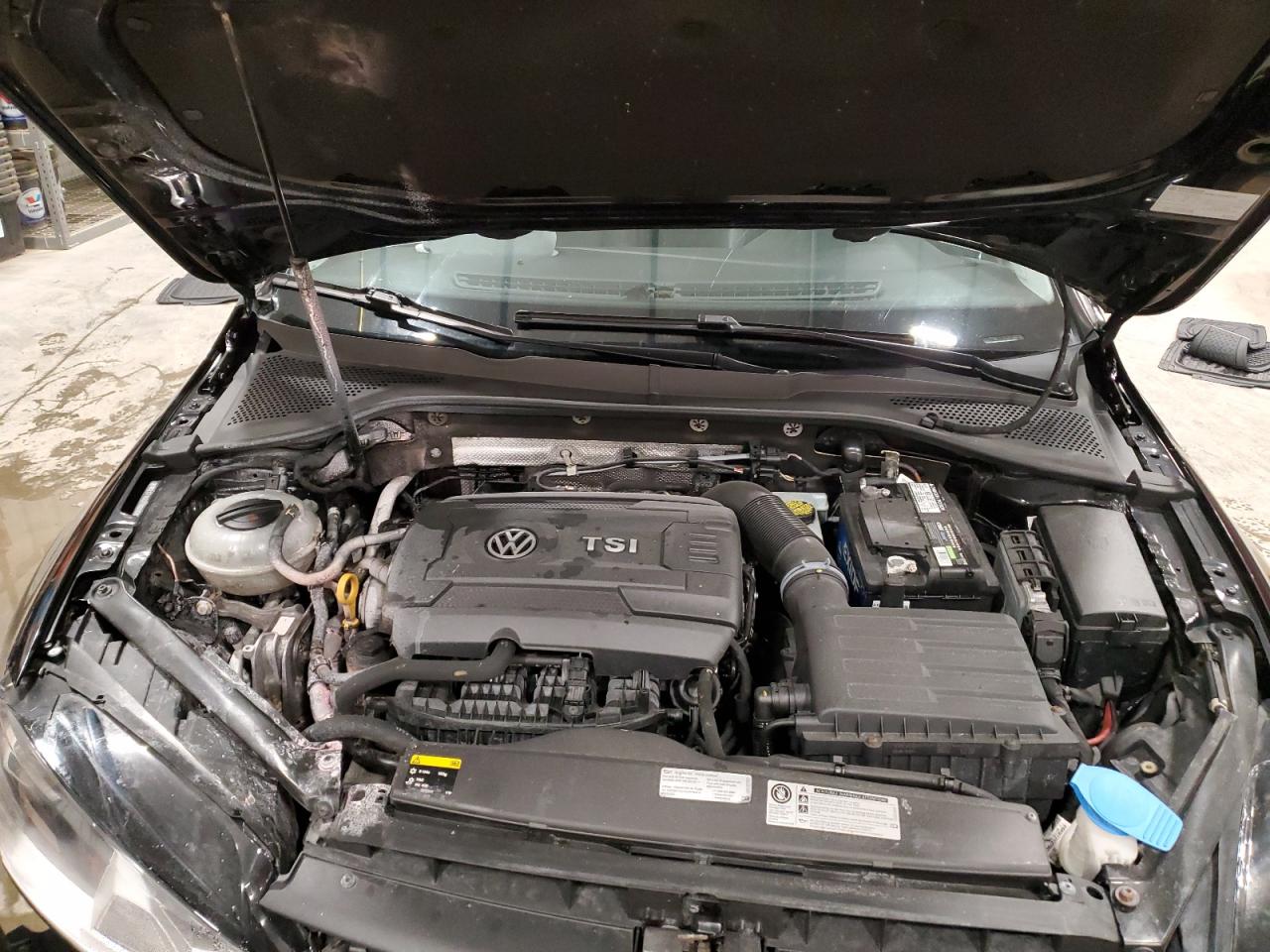 2015 Volkswagen Golf - Image 12