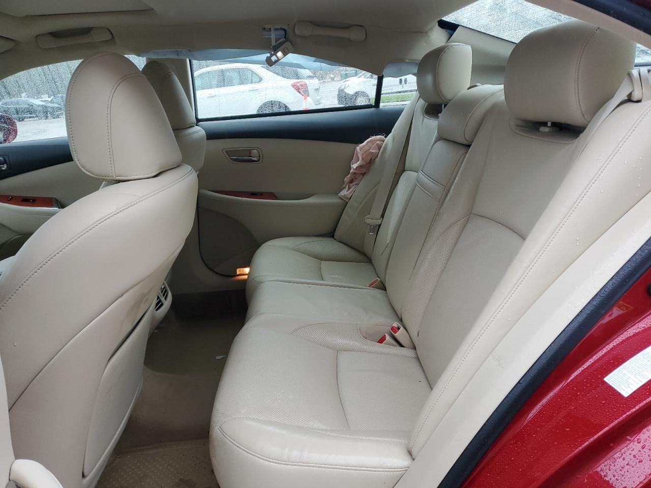 2011 Lexus ES - Image 10