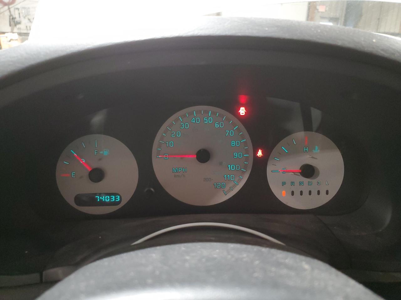 2004 Dodge Caravan - Image 9