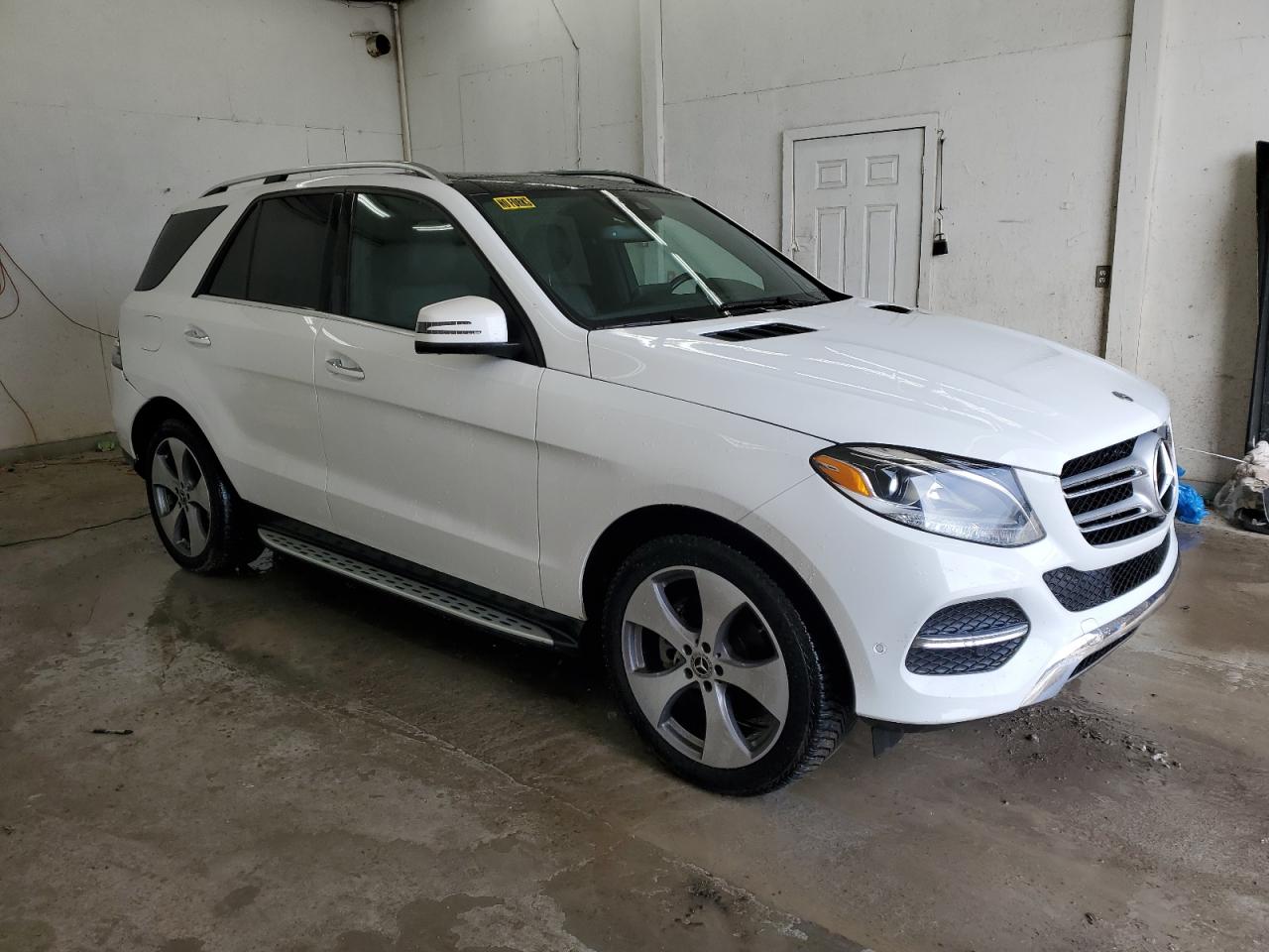 2017 Mercedes-Benz GLE - Image 4