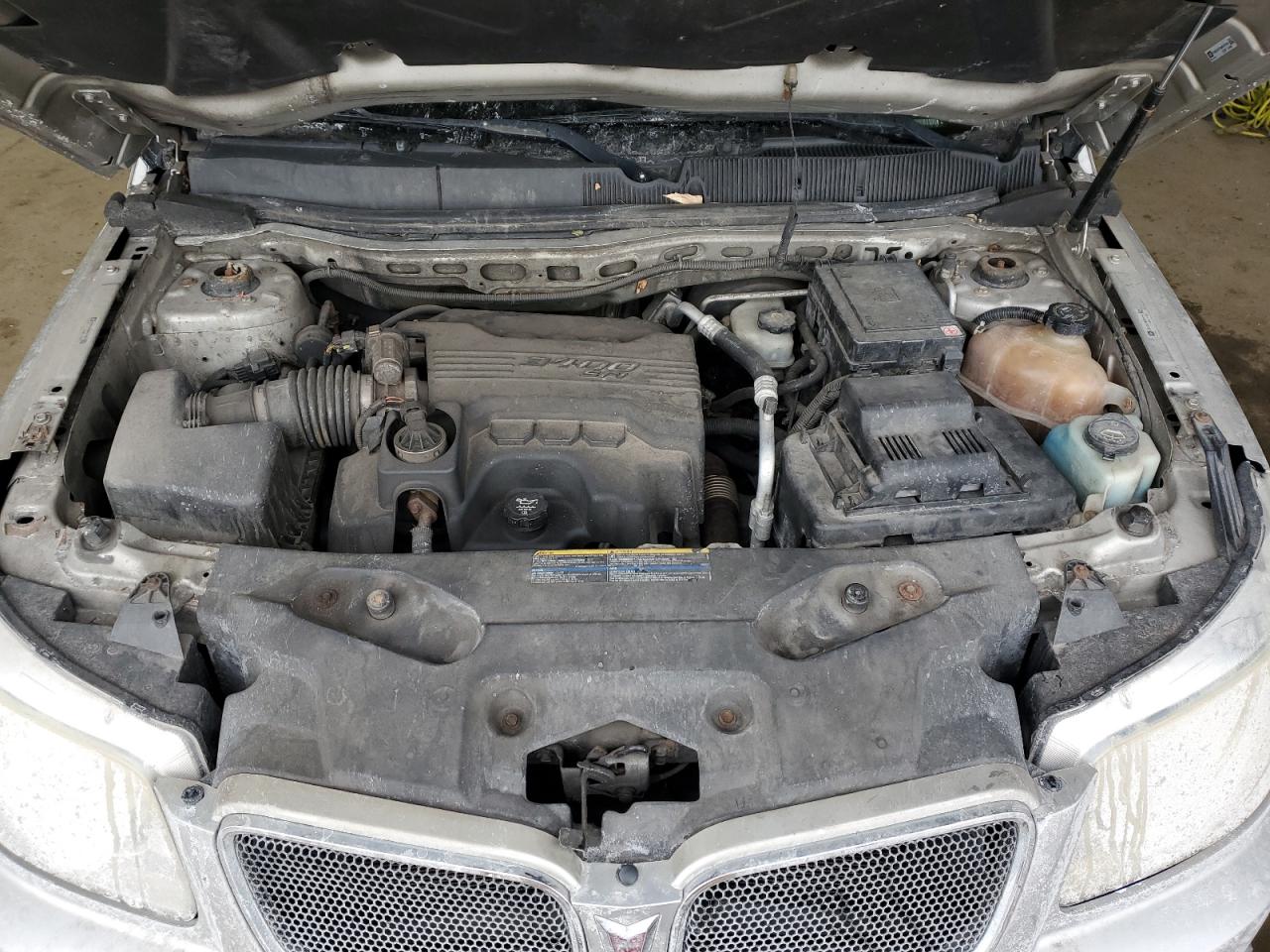 2008 Pontiac Torrent - Image 12