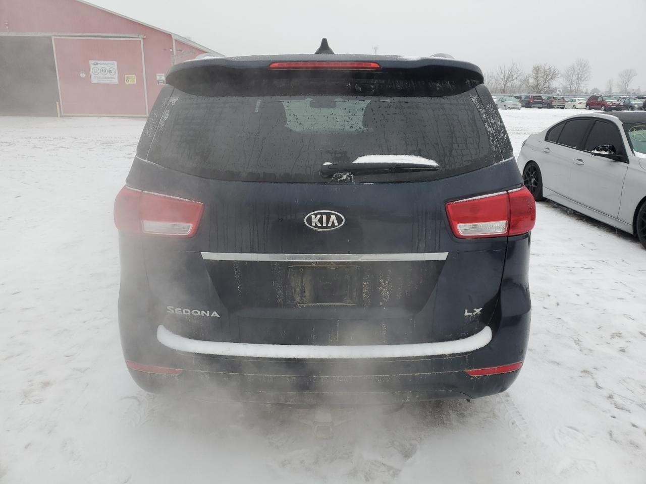 2016 Kia Sedona - Image 6