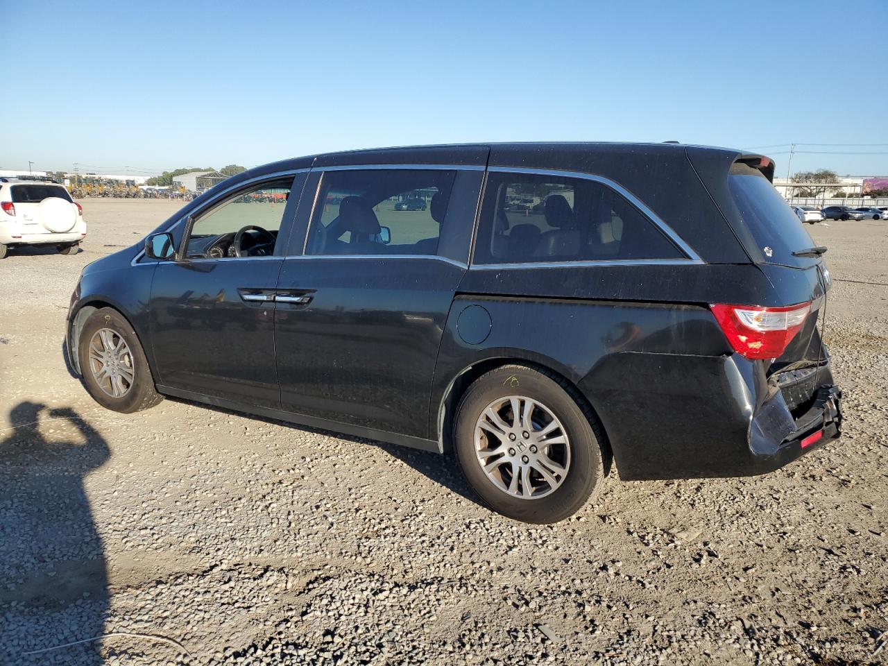 2012 Honda Odyssey - Image 2