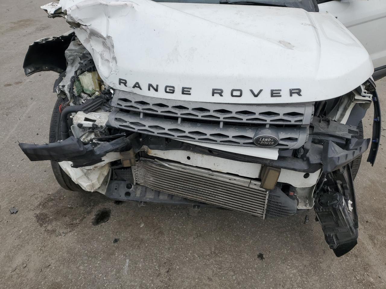 2013 Land Rover Range Rover - Image 12