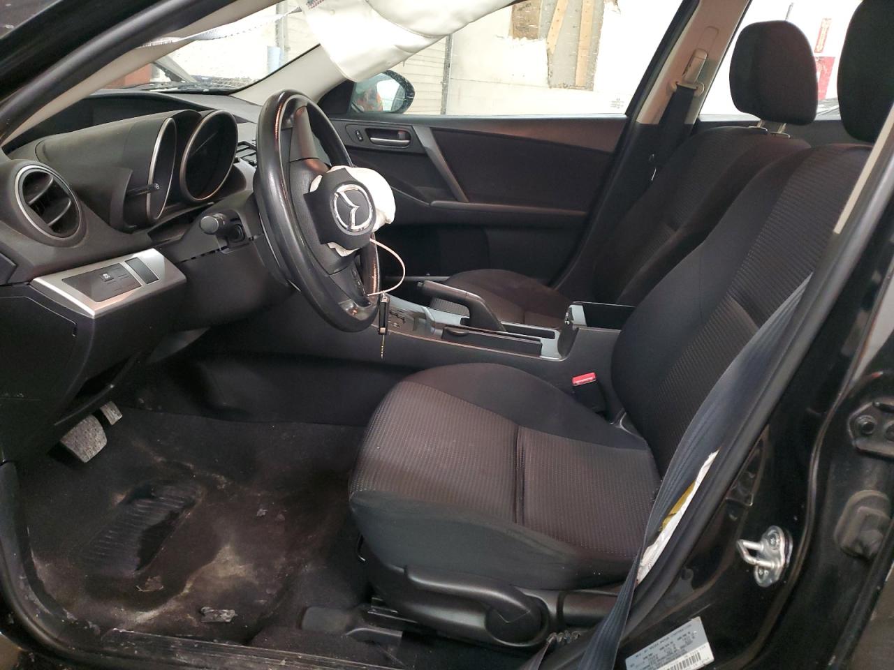 2013 Mazda 3 - Image 7