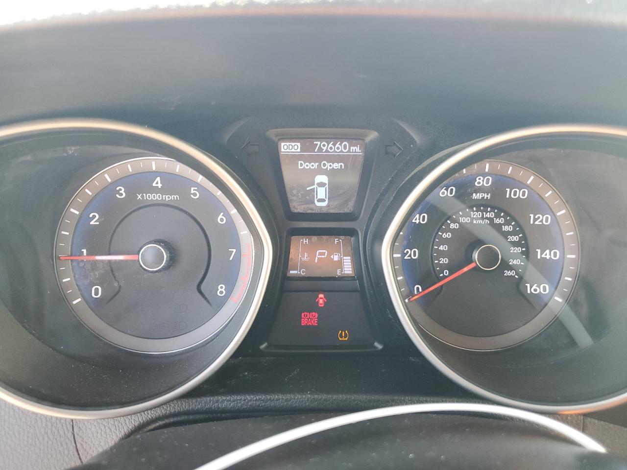 2013 Hyundai Elantra - Image 9