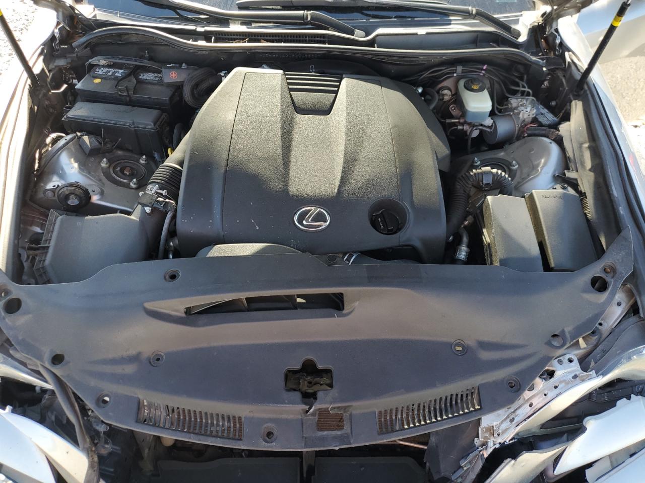 2015 Lexus IS - Image 12