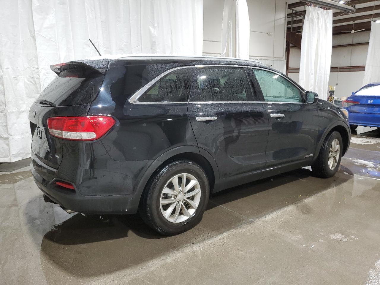 2017 Kia Sorento - Image 3