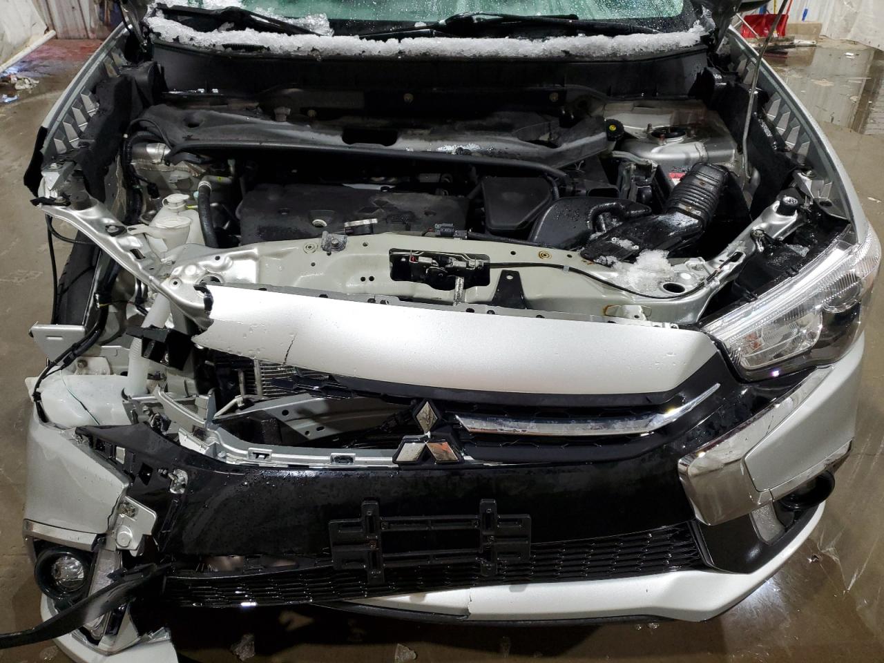 2018 Mitsubishi Outlander - Image 12