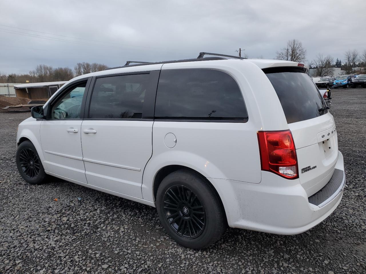 2014 Dodge Caravan - Image 2