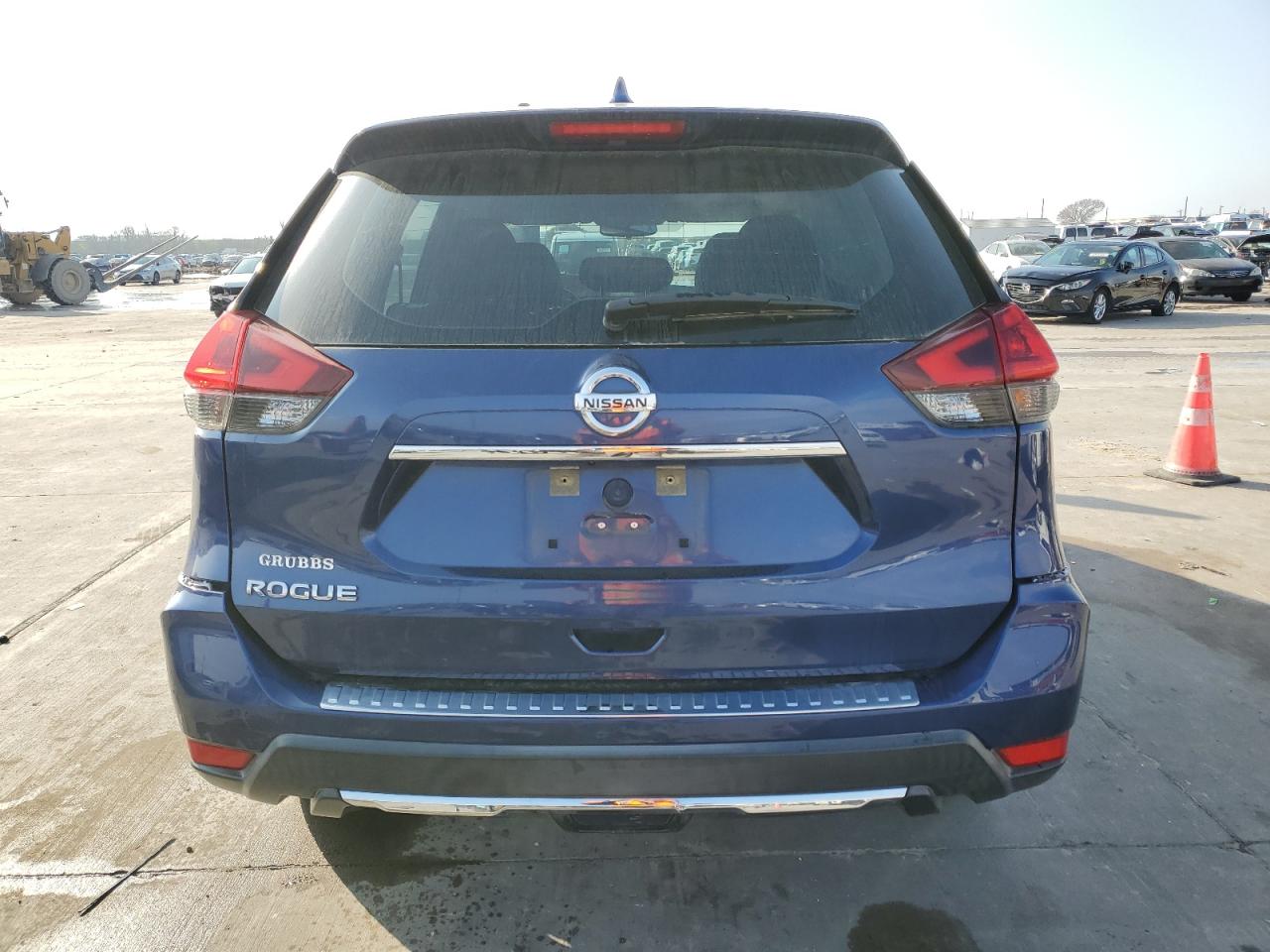 2018 Nissan Rogue - Image 6