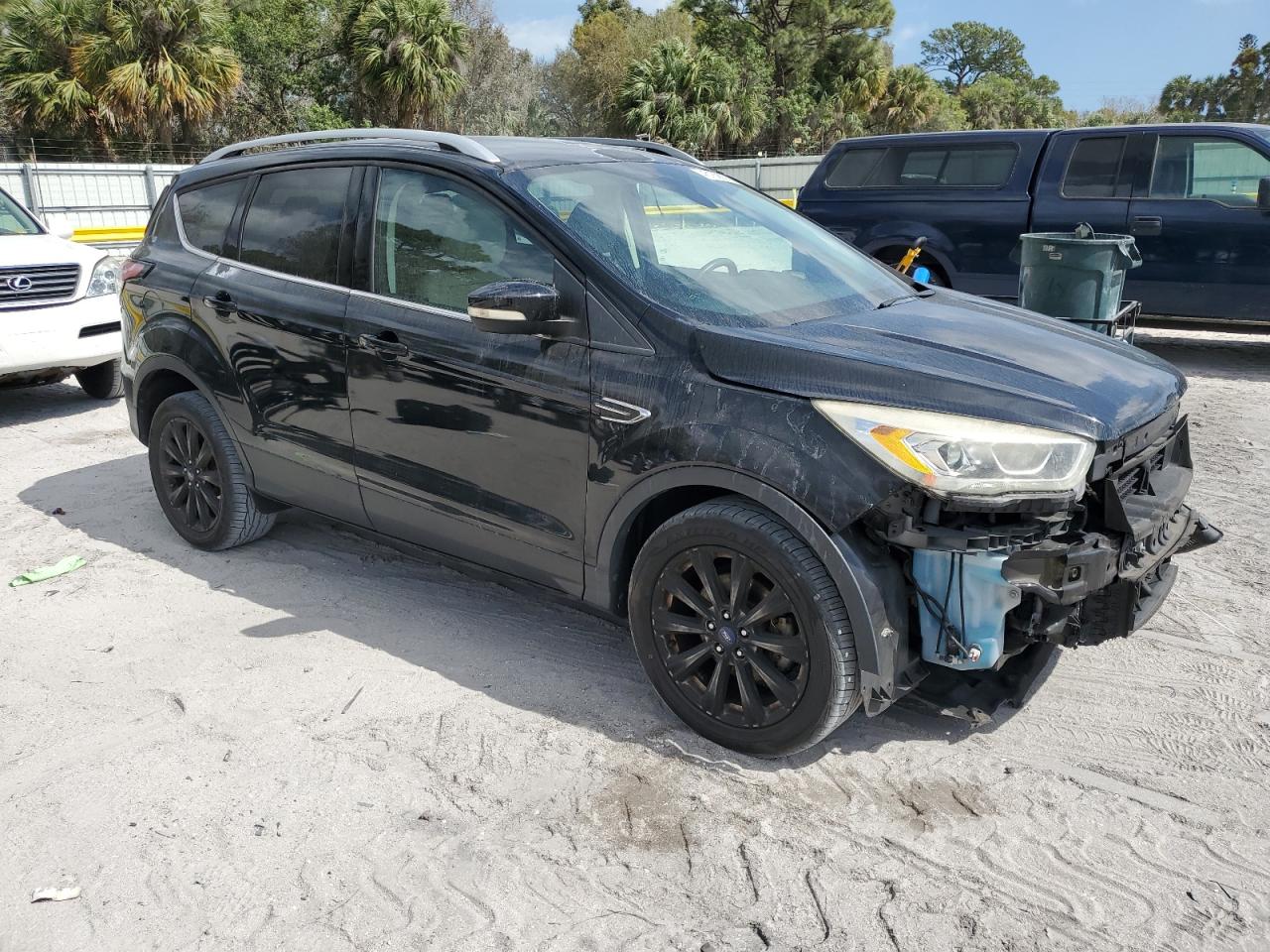 2017 Ford Escape - Image 4