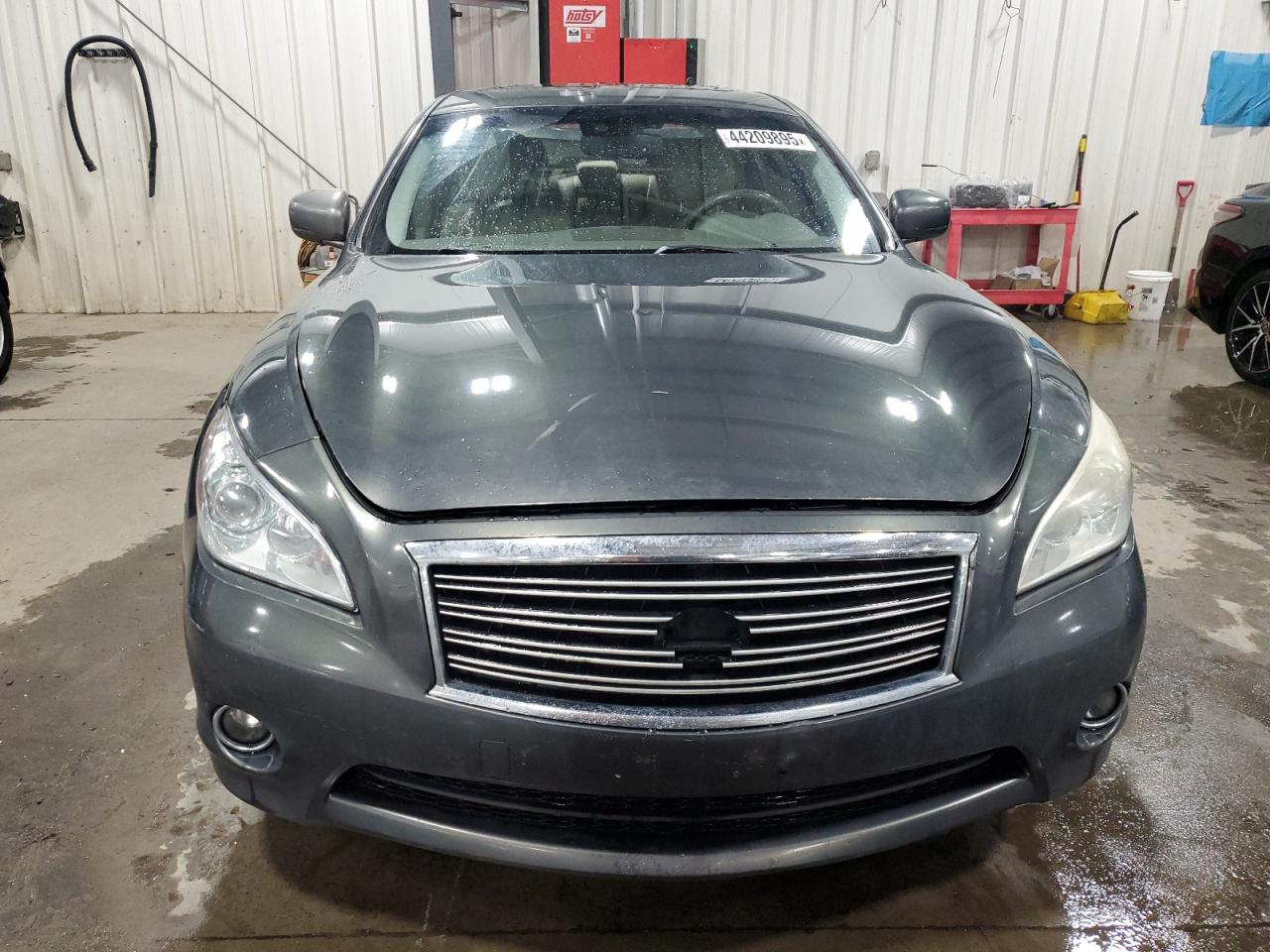 2011 Infiniti M - Image 5