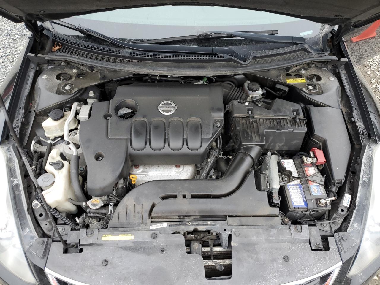 2010 Nissan Altima - Image 12