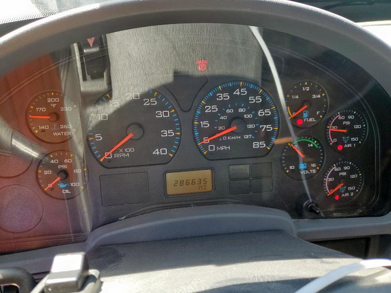 2003 INTERIONAL 4300 EXPEDITOR TRUCK