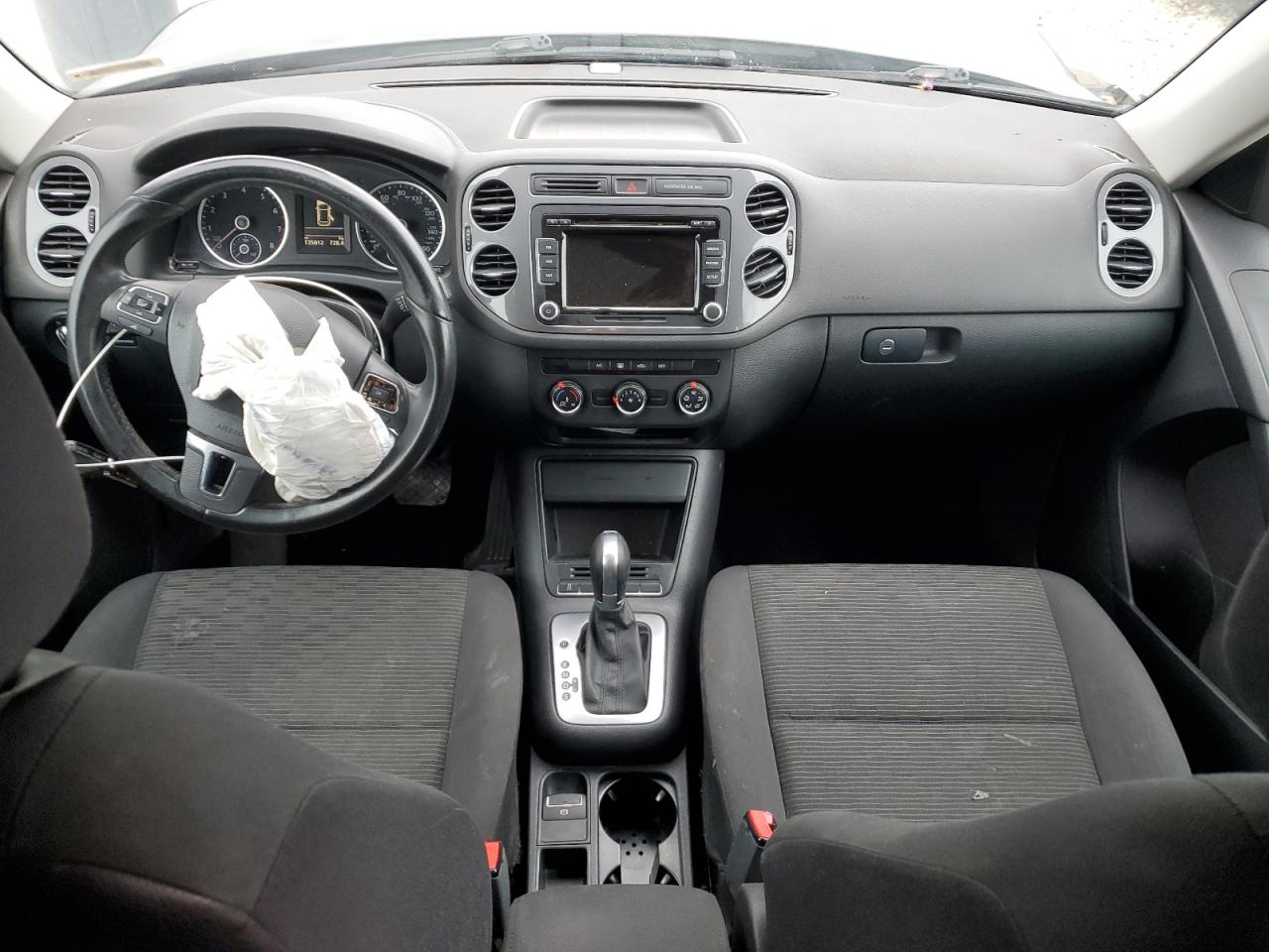 2015 Volkswagen Tiguan - Image 8