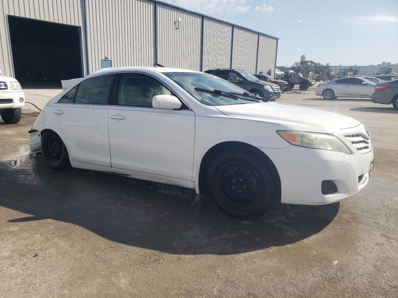 2010 Toyota Camry - Image 4