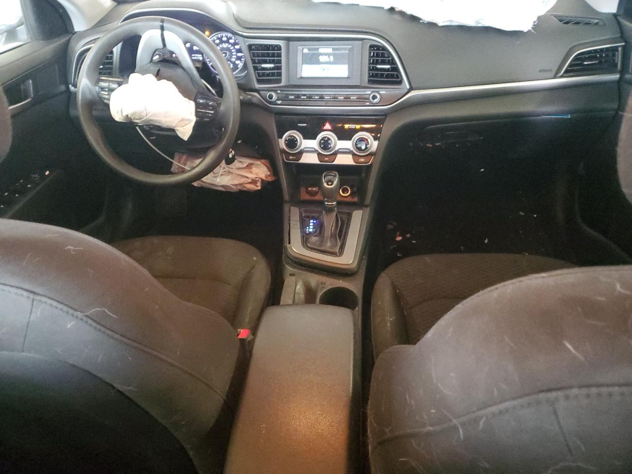 2019 Hyundai Elantra - Image 8