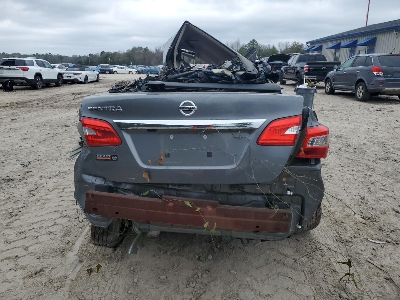 2018 Nissan Sentra - Image 6