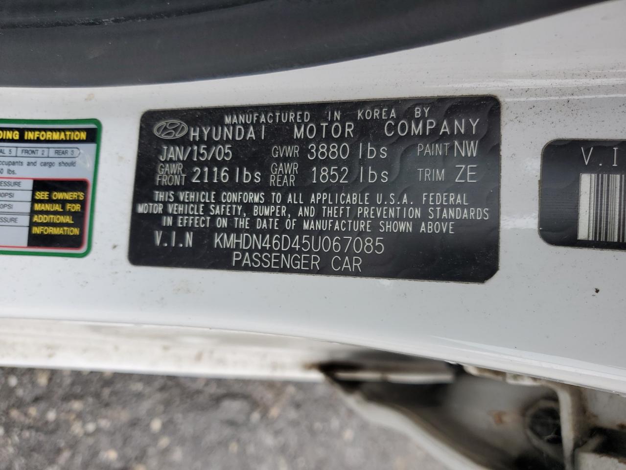 2005 Hyundai Elantra - Image 12