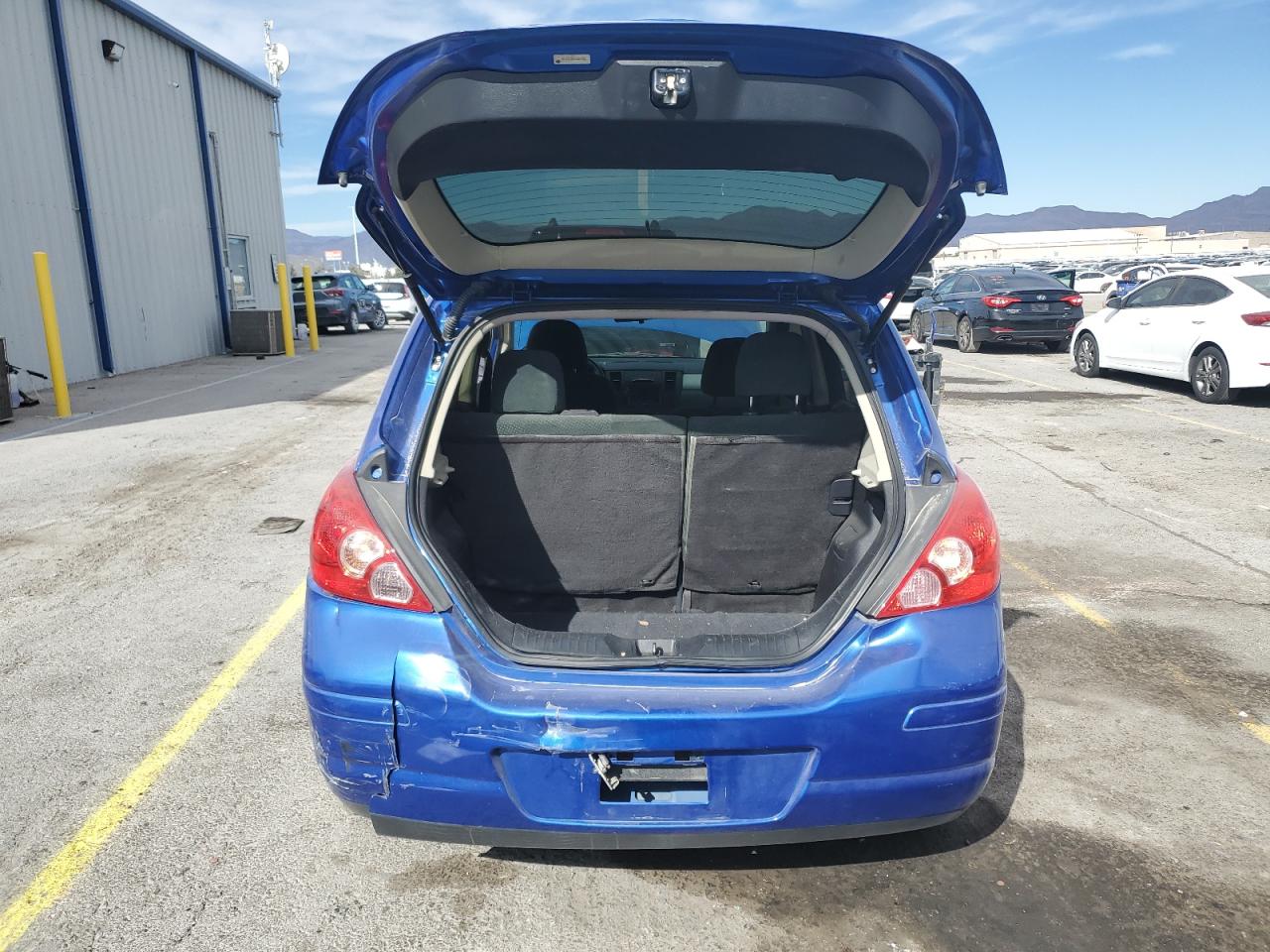 2012 Nissan Versa - Image 6